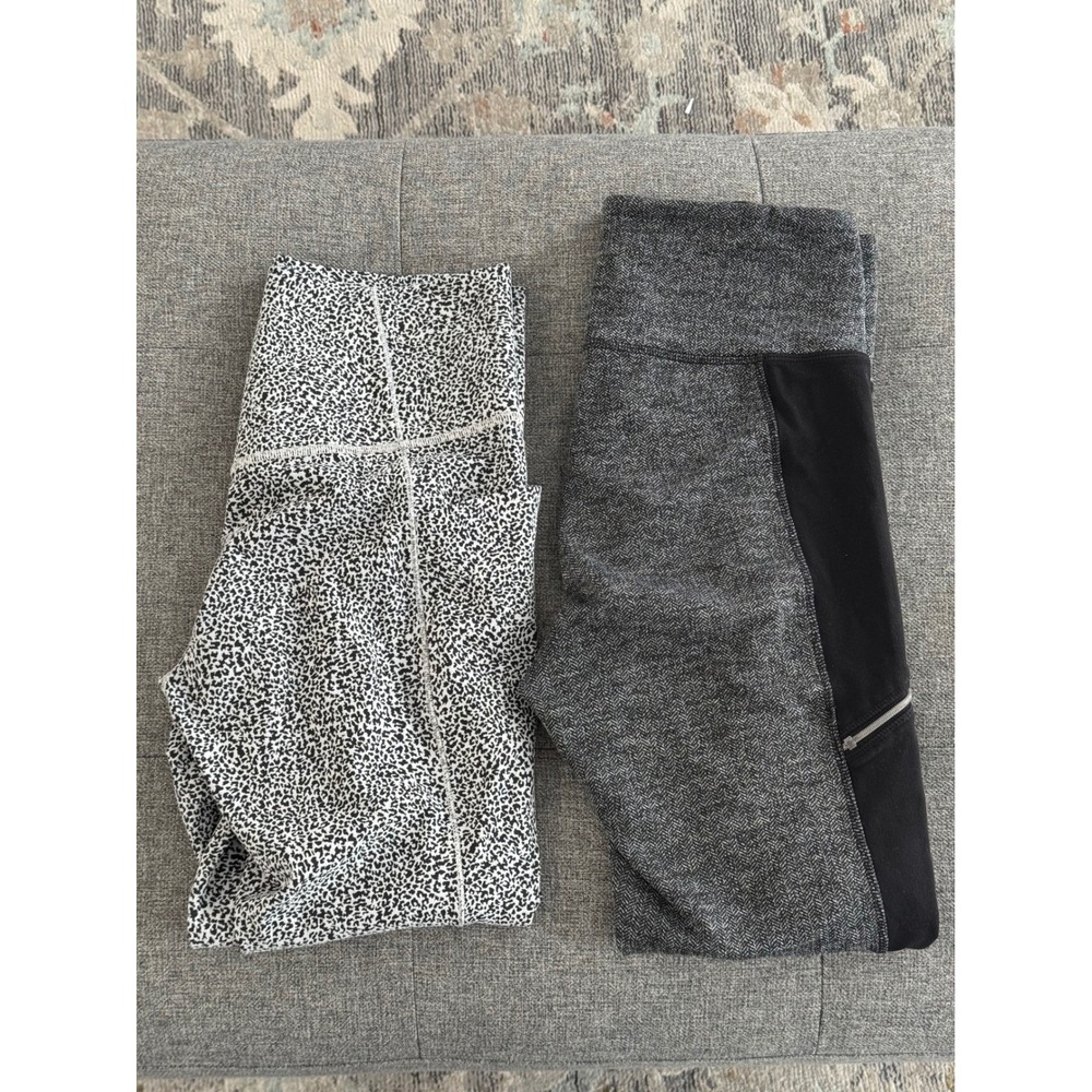 Athleta 2 Pair Leggings Black White Print High Rise Gray Black Workout Women's M
